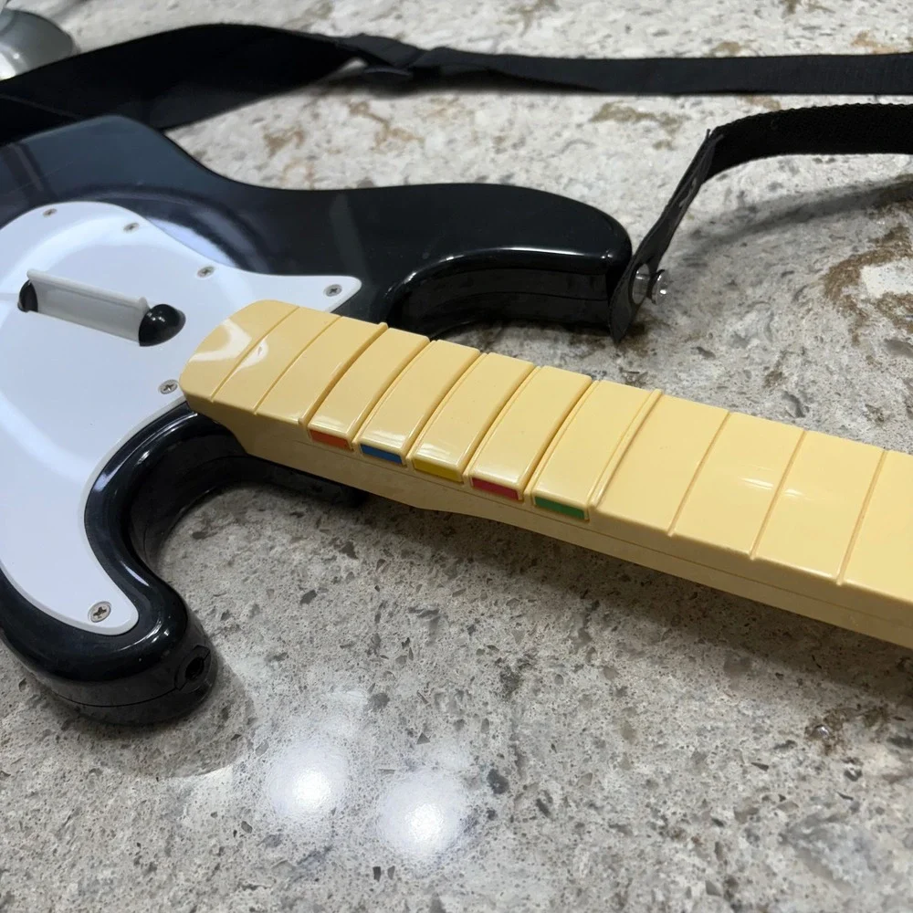 Rock Band Fender Stratocaster Guitar Wireless Video‎ Game Controller (no dongle)